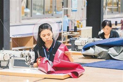 羽毛球、乒乓球、滑板看“中国造”体育用品“飞”向世界星空体育平台(图2)